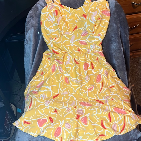 AUW Dresses & Skirts - yellow short summer dress